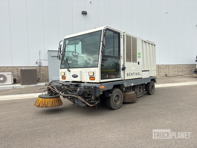 2017 Tennant Sentinel Sweeper Truck