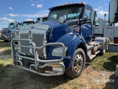 2019 Kenworth T880 6x4 Cabeza Tractora Cabina Corta (Inoperable)