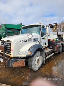 2010 Mack GU813 Roll-Off Truck (Inoperable)