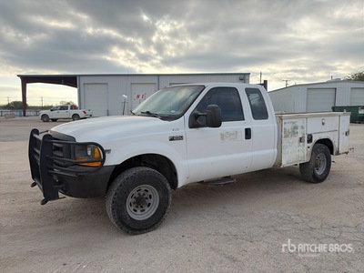 1999 Ford F-250 XL 4x4 Extended Cab Utility Truck