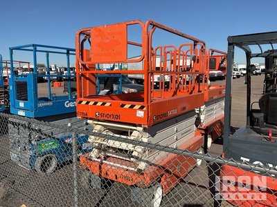 2016 Snorkel S4732E Electric Scissor Lift