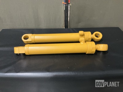 (2) Cat 3G-1853 Actuating Linear Cylinder Assemblies