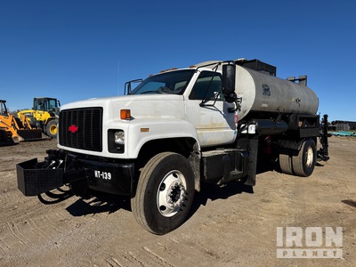 Etnyre 2000 2000 gal on 1996 Chevrolet 7000 Kodiak 4x2 Asfalt Verdeelwagen