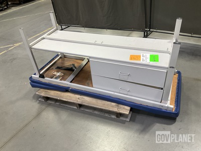 Winco 857 Examination Table