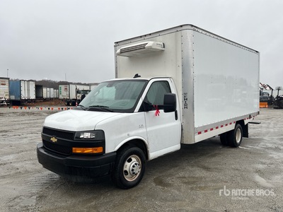 2024 Chevrolet Express G3500 4x2 Camiones