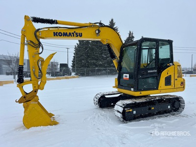 2010 Komatsu PC70-8 油圧ショベル