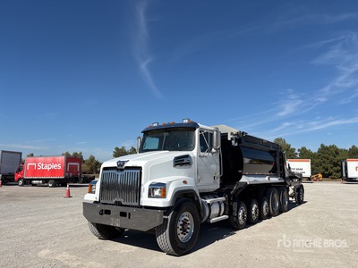 2018 Western Star 4700SF 14x4 Camion-benne à cinq essieux