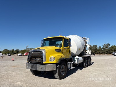 2017 Freightliner 114 SD 6x4 Mixer Truck