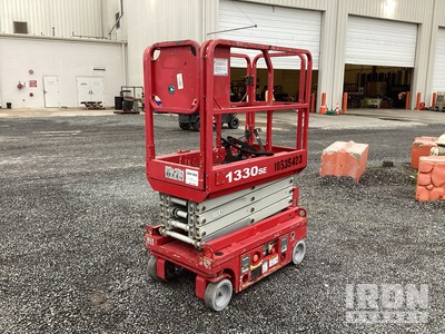 2016 MEC 1330SE Electric Scissor Lift