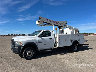 2015 Versalift SST40EIH-01 40 ft on 2016 Ram 5500 4x4 Bucket Truck