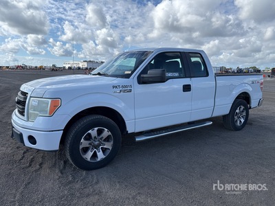 2014 Ford F-250 4x2 Extended Cab Pickup