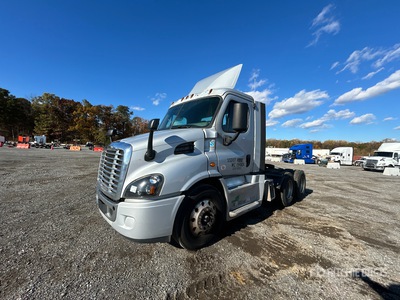 2019 Freightliner Cascadia 113 Cabeza Tractora Cabina Corta