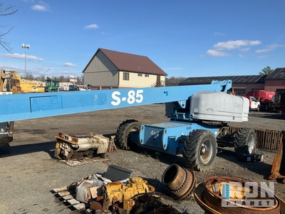 2008 Genie S85 4WD Diesel Teleskoparbeitsbühne  (Inoperable)
