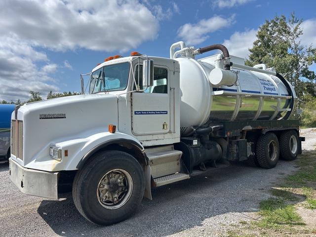 transway on 1990 Kenworth T450 splendor 6x4 Septic Vacuum Tanker Truck