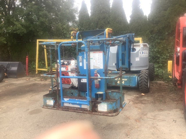 2019 Genie Z-34/22 4WD Diesel Articulating Boom Lift