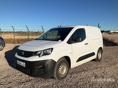 2020 Peugeot Partner Cargo Van