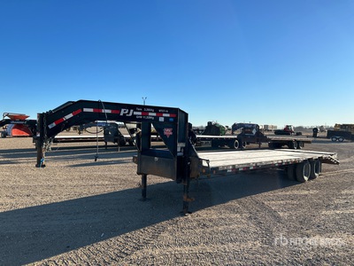 2021 PJ 30 ft T/A Gooseneck Equipment Trailer