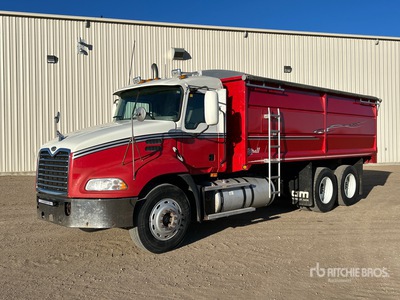 2007 Mack CXN613 6x4 Grain Truck