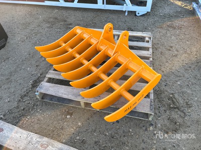 2025 GIYI 44 in Excavator Rake - Fits Cat 305 (Unused)