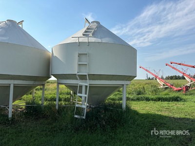 Trail Rite FB30 +/- 30 ton Fertilizer Hopper Grain Bin