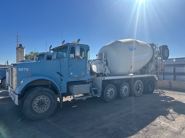 2007 Freightliner FLD 120 10x4 Mixer Truck (Inoperable)