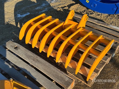 2025 GIYI 44 in Excavator Rake - Fits Cat 305 (Unused)