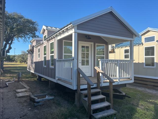 2022 Vaughan Seabreeze 45 ft x 12 ft Portable T/A Tiny Home 2022 Vaughan Seabreeze 45 ft x 12 ft Portable T/A Tiny Home