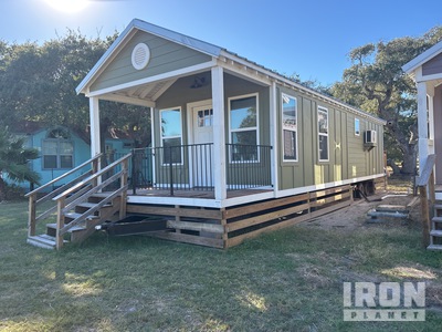 Vaughan Seabreeze 45 ft x 12 ft Portable T/A Tiny Home