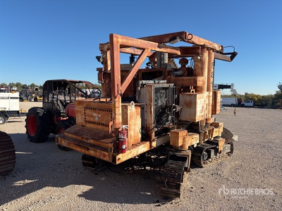 1984 Miller Formless M-8100 Curb and Gutter Machine (Inoperable)