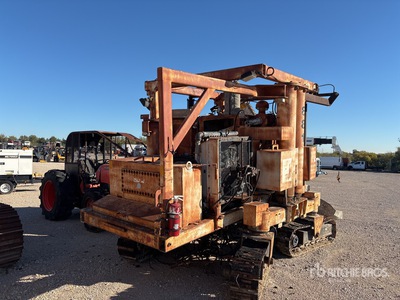 1984 Miller Formless M-8100 Machine pour bordures et caniveaux (Inoperable)