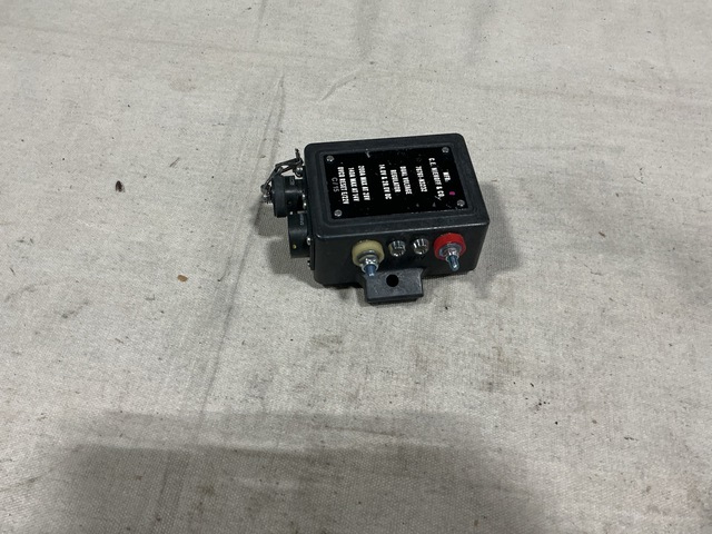 (5) C.E. Niehoff 76761-N3232 Dual Voltage Regulators