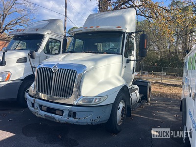 2007 International 8600 4x2 تراكتور شاحنة (أحادي المحور)