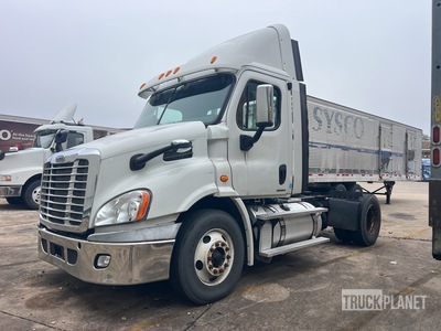 2011 Freightliner Cascadia 113 4x2 تراكتور شاحنة (أحادي المحور) (Inoperable)