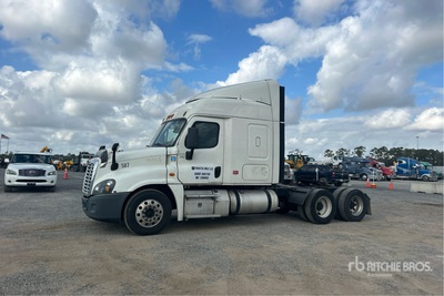 2017 Freightliner Cascadia 125 6x4 Sleeper Truck Tractor