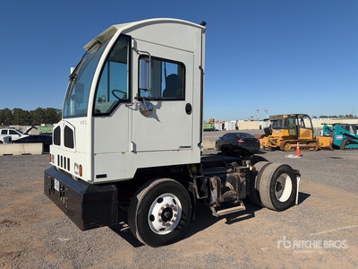 2011 Autocar 4x2 Spotter Truck