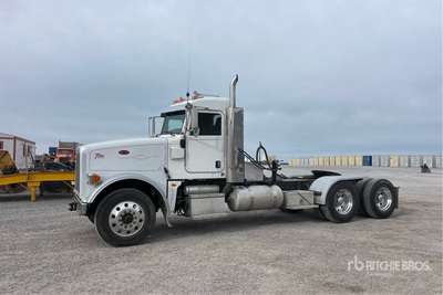 2011 Peterbilt 367 6x4 Ciągnik siodłowy T/A z kabiną dzienną