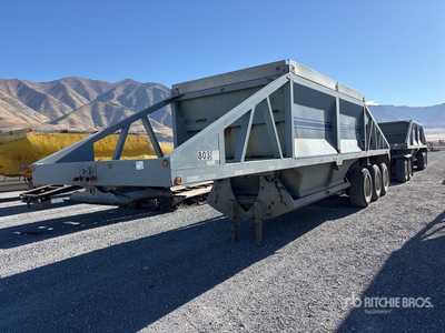 2007 R-Way T3521TRI 15 ft Tri/A Lead Belly Dump Trailer