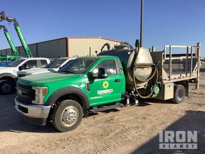 2019 Ford F-550 XL 4x4 Flatbed Truck w/ Vacuum Tank (Inoperable)