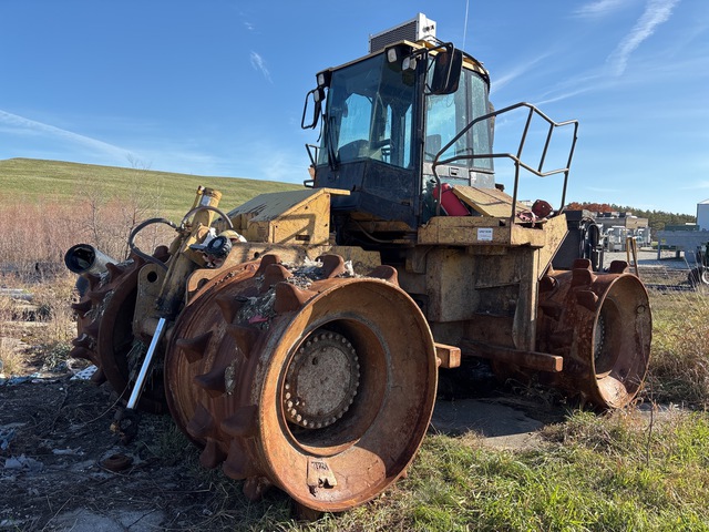 1997 Cat 826G Landfill Compactor (Inoperable)