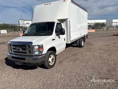 2014 Ford E-450 4x2 Camion fourgon