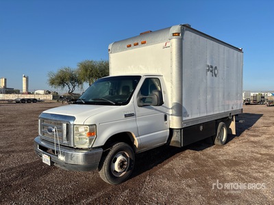 2010 Ford E-450 4x2 Van Truck