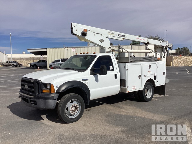 CAMIóN CON CANASTILLA 2006 FORD VERSALIFT