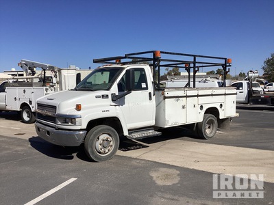 2004 Chevrolet C4500 4x2 Utility Truck