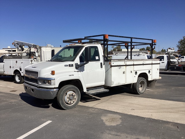 2004 Chevrolet C4500 4x2 Utility Truck 2004 Chevrolet C4500 4x2 Utility Truck