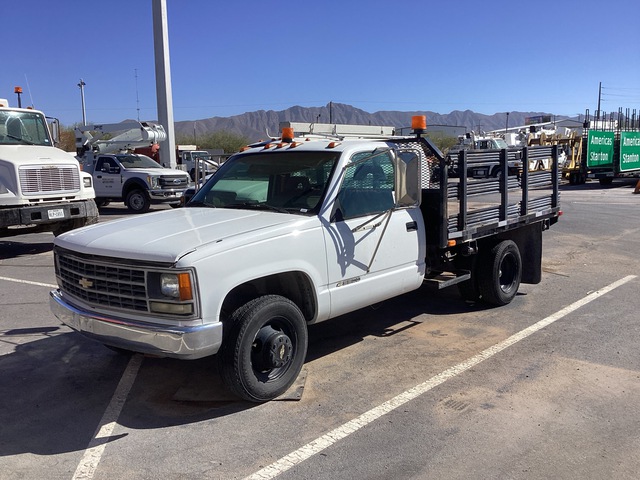 1993 Chevrolet 3500 4x2 Flatbed Truck