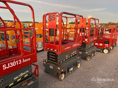 2021 Skyjack SJ3013 Electric Scissor Lift