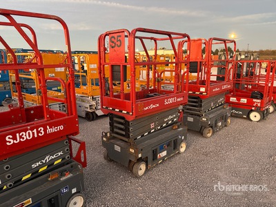 2020 Skyjack SJ3013 Micro Electric Scissor Lift