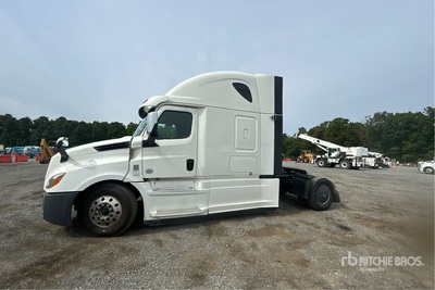 2019 Freightliner Cascadia 126 4x2 S/A Sleeper Truck Tractor