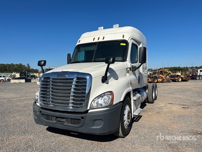 2016 Freightliner Cascadia 125 6x4 Ciągnik siodłowy T/A z kabiną sypialną