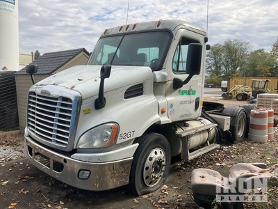 2013 Freightliner PX113064S T 6x4 تراكتور شاحنة نهارية (ثنائية المحور) (Inoperable)